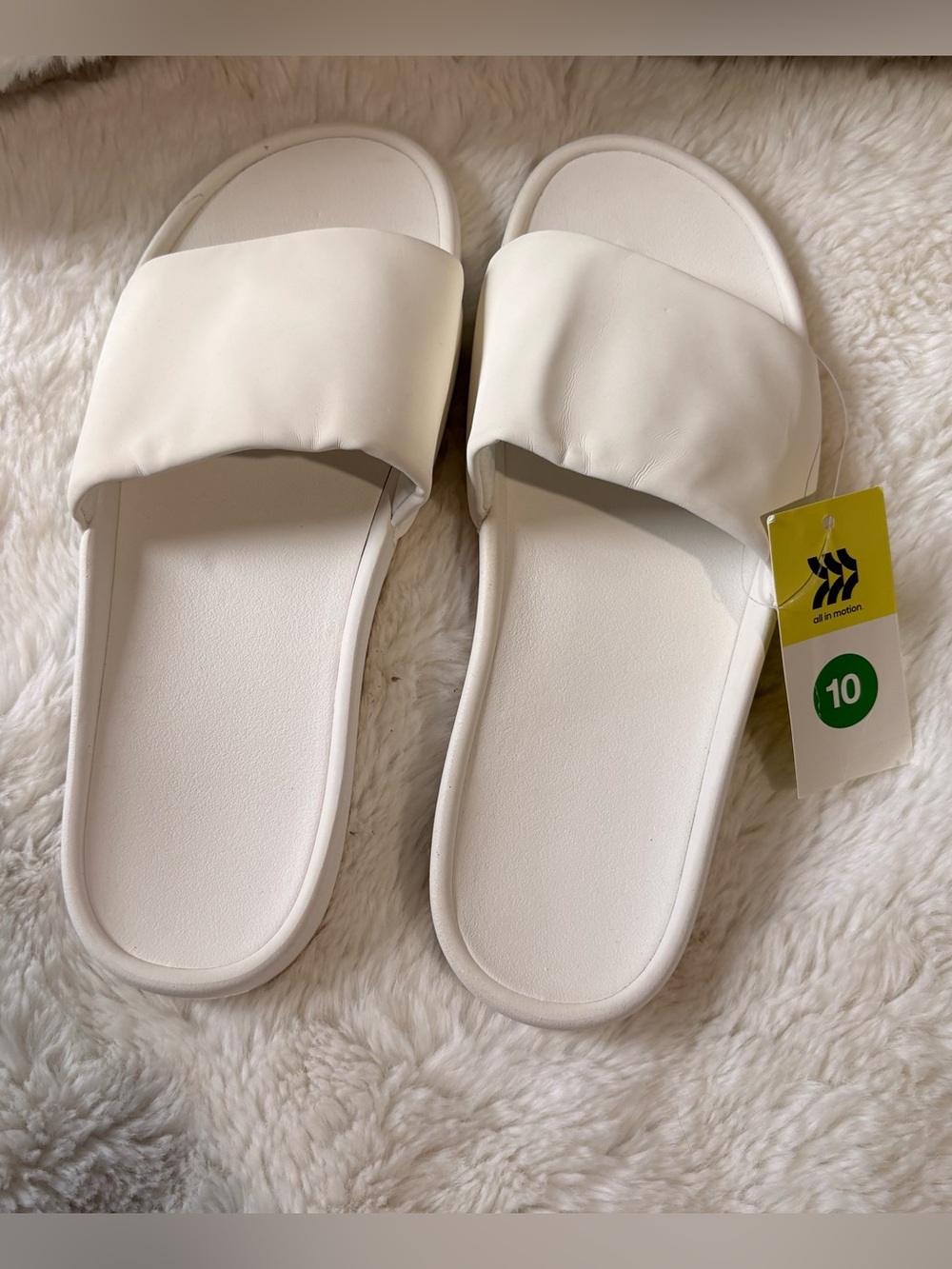 All In Motion Women's Makenna slip-on sandals in cream, Size 10, NWT
